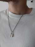 Colar com cadeado