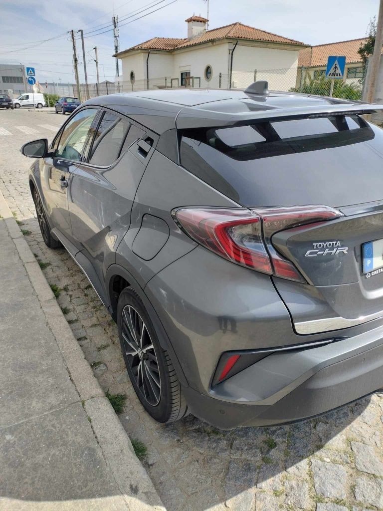 Toyota chr 1.8 exclusive + pach luxury híbrido