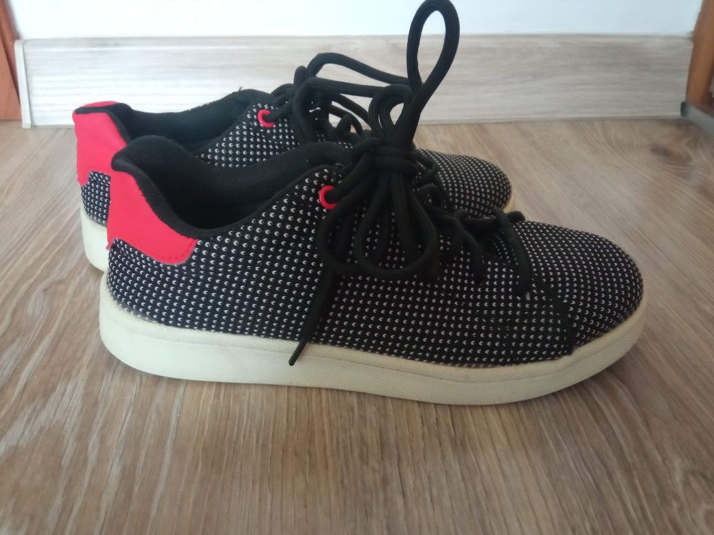Adidasy Primark r.36 czarno-białe czerwone dodatki wiązane