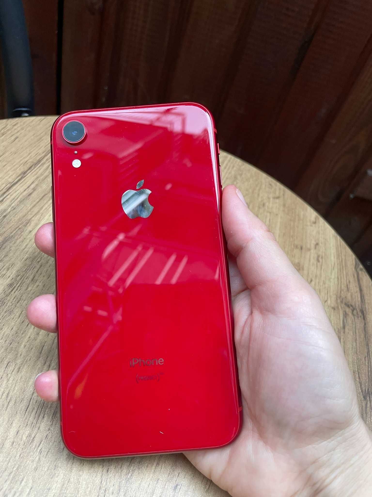 iPhone XR 64GB (PRODUCT)RED – sprawny, bez blokady iCloud