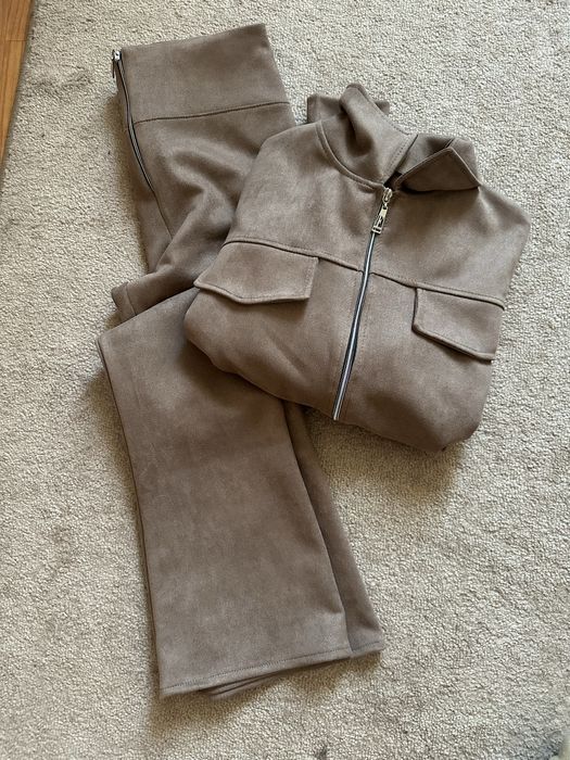 Стильний жіночій  костюм