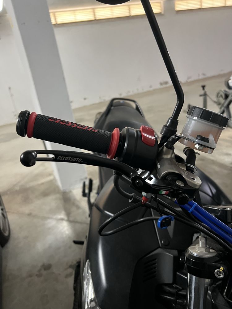 Suzuki GSR 600 - Accossatto