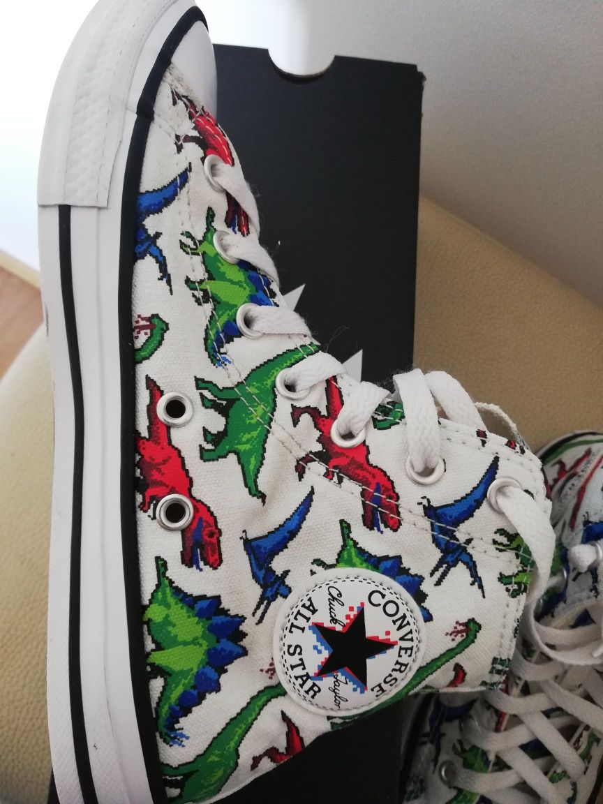 Super converse w dinozaury rozm 35 36 jak nowe