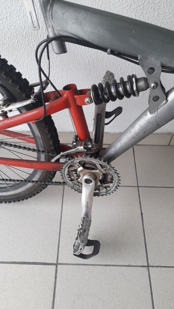 Bicicleta dupla suspensão aro 26