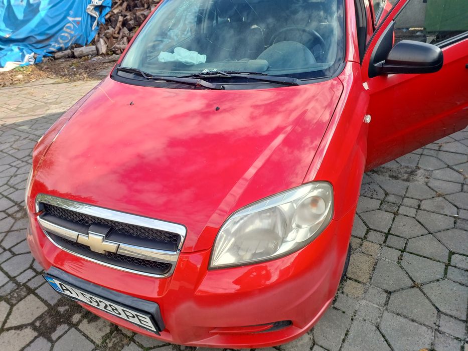 Капот авео т250 красный