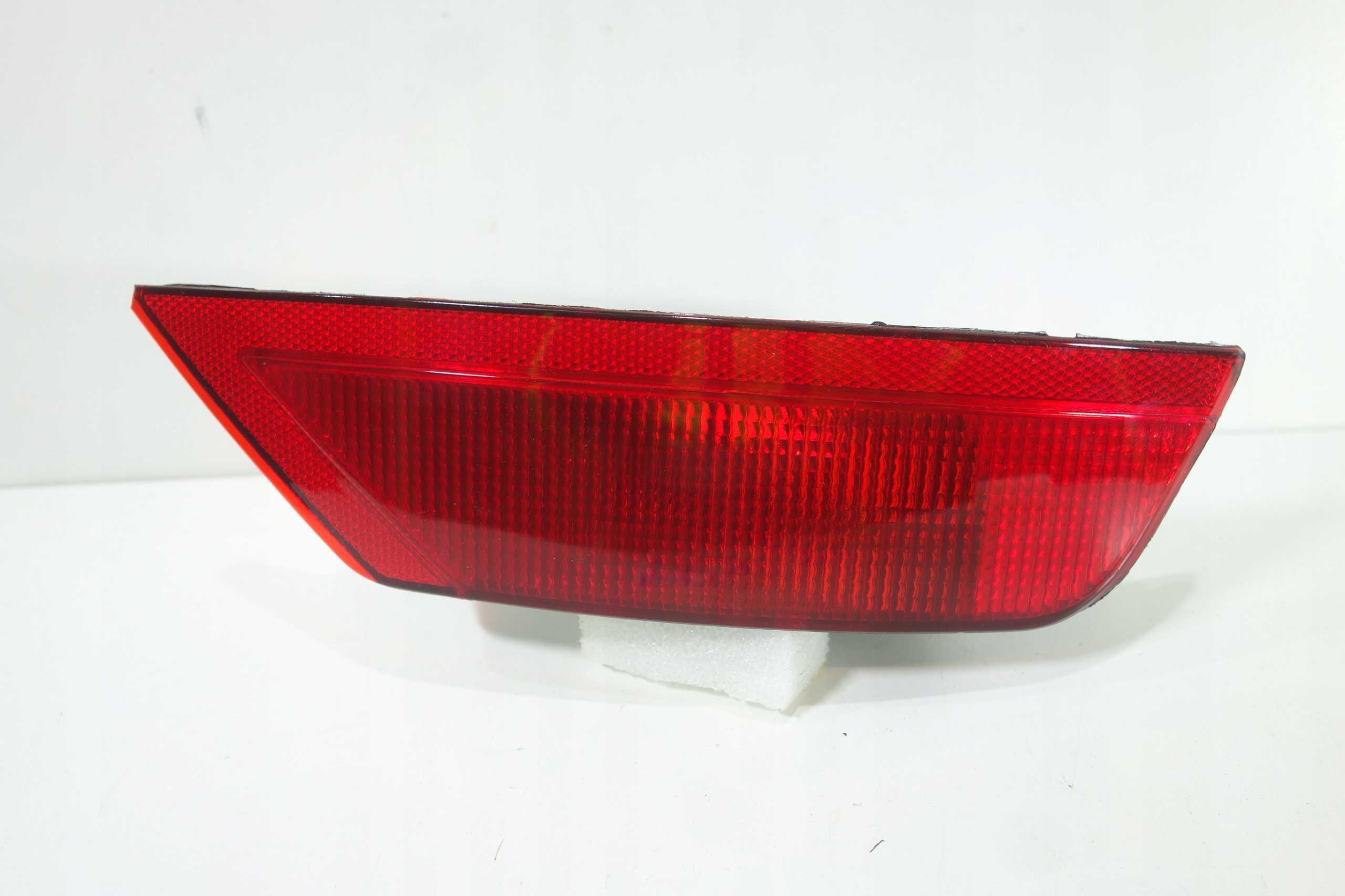 Задний отражатель Ford Fiesta, Focus, Kuga Escape, Fusion, Mondeo
