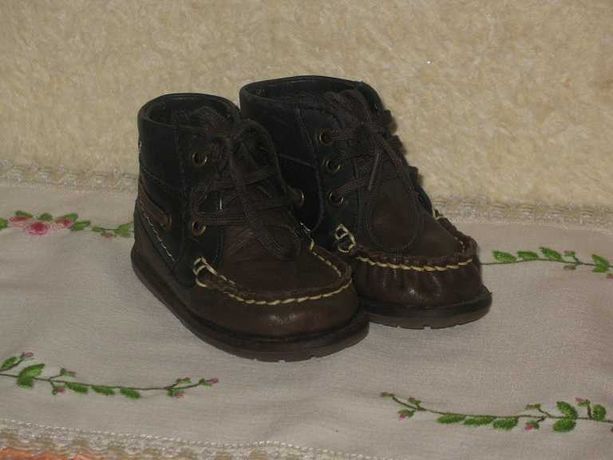 кожаные ботиночки и тапочки-пинетки для ребенка от 0-12 мес.