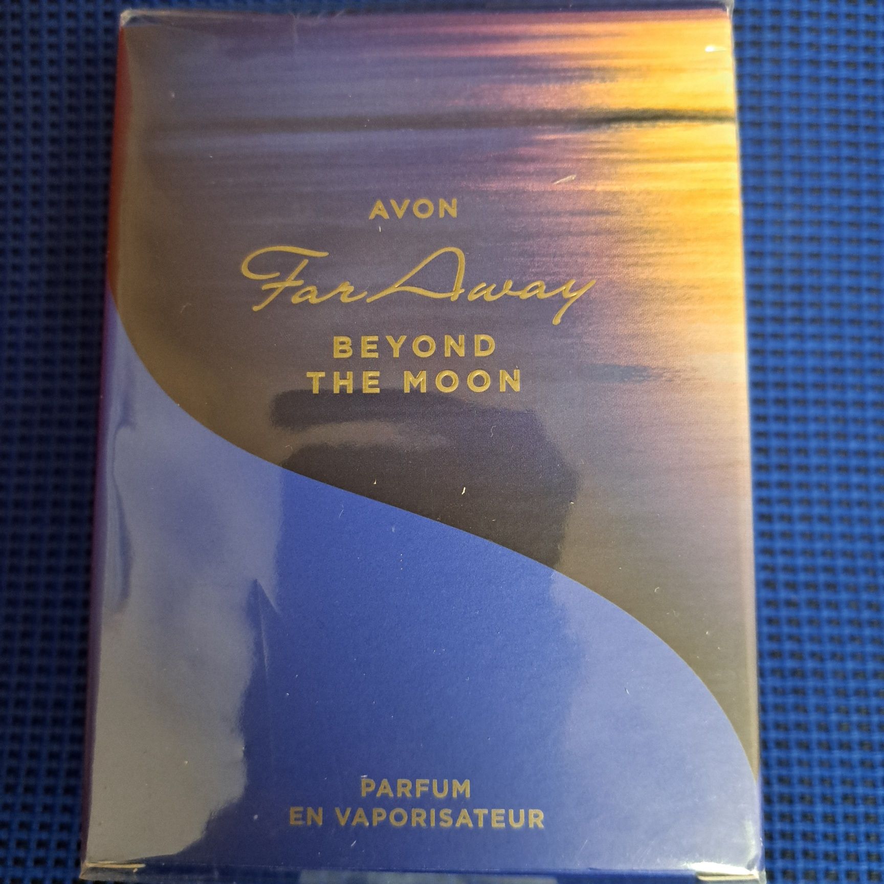 Far Away Beyond the Moon Perfumy
