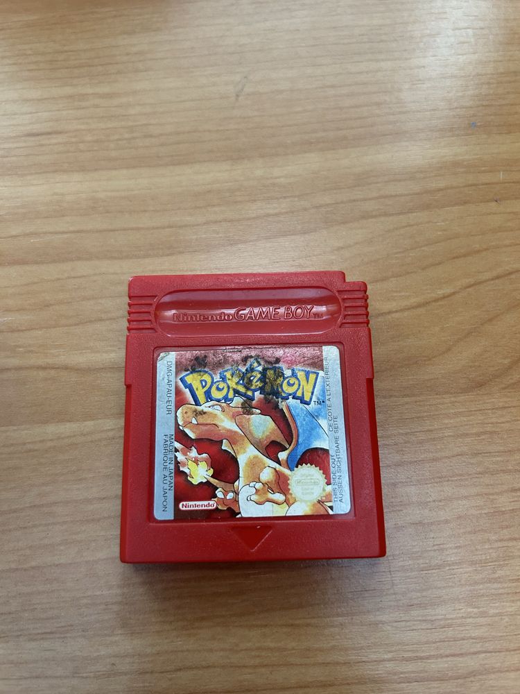 Vendo game boy advance + jogos (alguns artigos da foto ja vendidos)