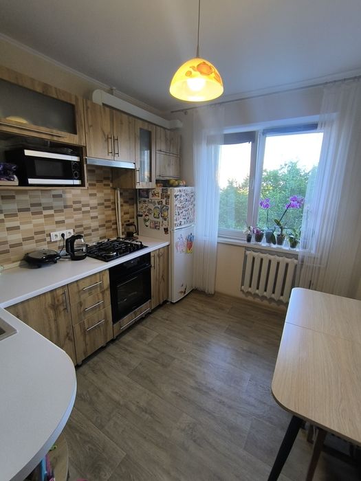 Продаж 2-кімнатної квартири, р-н Хмельник (Богунія)