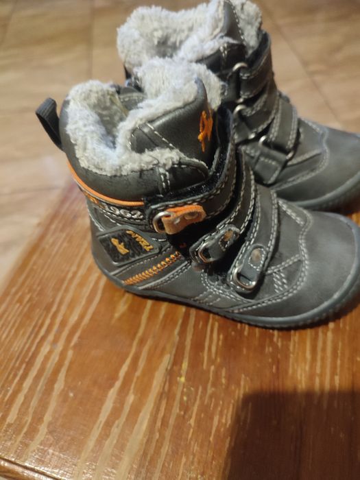 Oddam za darmo buty dziecięce