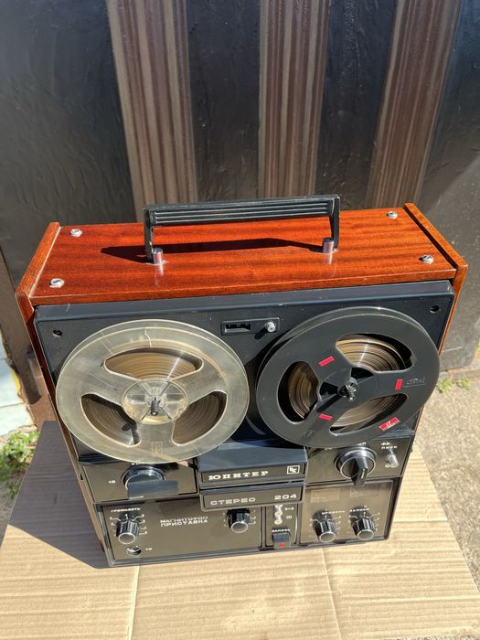 Магнитофон Юпитер - 204 !