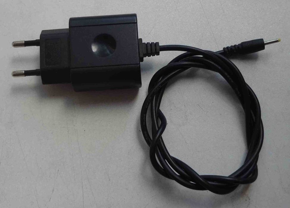 Блок питания Wexler 5V 2A , зарядка, адаптер для планшетов