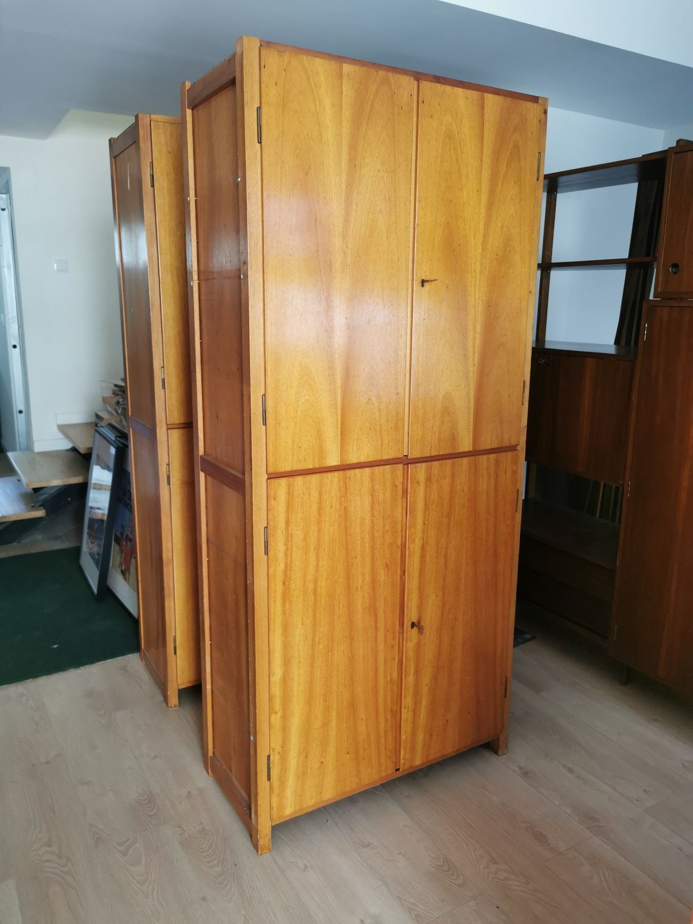 Estantes Vintage da Olaio  para livros e outros móveis Mid-century
