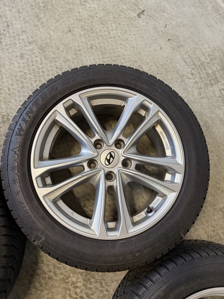 Hyundai kola 215/55/17 tpms 5x114.3 jak nowe 9.3 mm 2022r dunlop