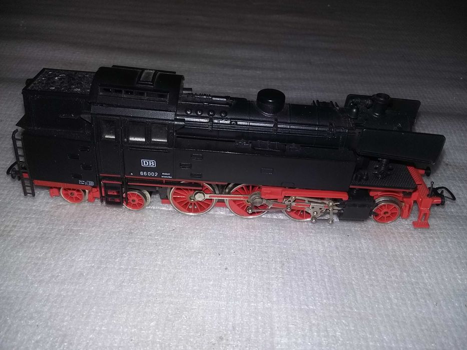 Lokomotywa parowóz Piko BR 66 skala H0