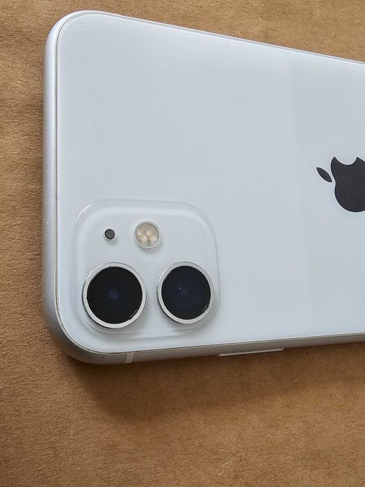 Iphone 11 128Gb. 74% Bateria.  Excelente. Lei descrição