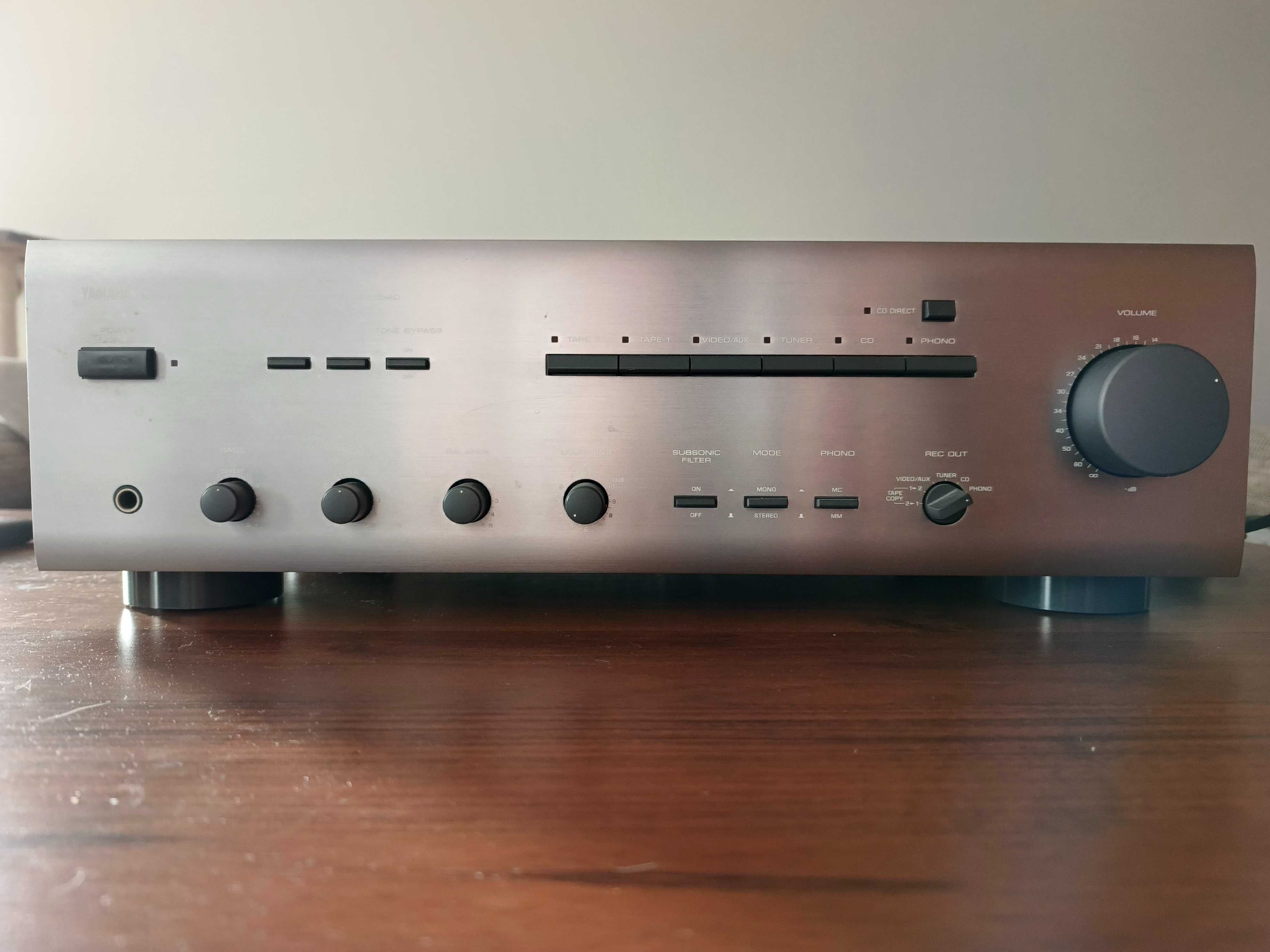 Sprzedam wzmacniacz YAMAHA AX-540