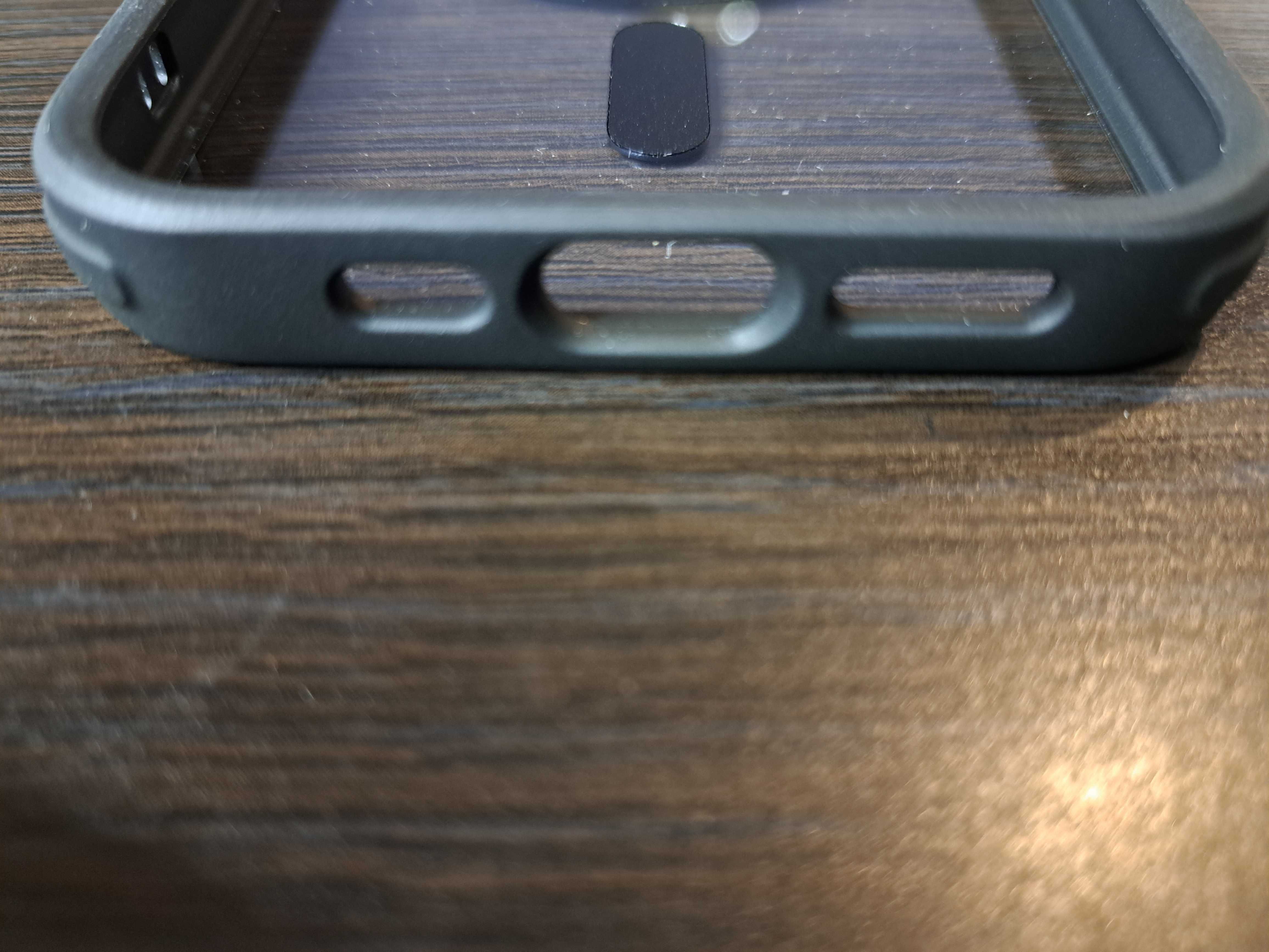 Etui ESR HaloLock MagSafe do iPhone 14 Pro obudowa iPhone 13