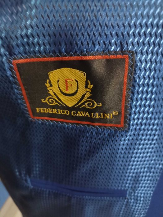 Мужской фирменный костюм на выпускной или свадьбу