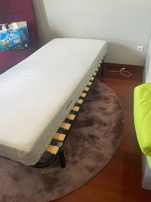 Estrado com pés + Colchão 200x90cm