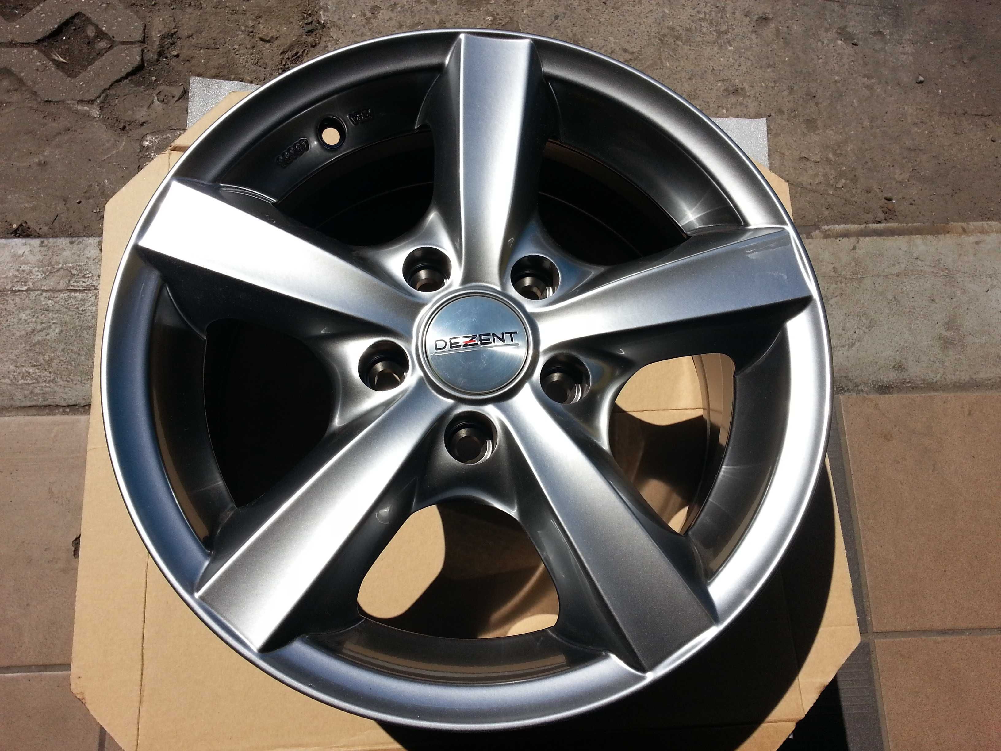 Felgi aluminiowe Dezent F 5x112 6,5j15 et-38