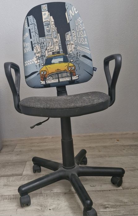 Крісло офісне Nowy Styl Standart GTP Nyc