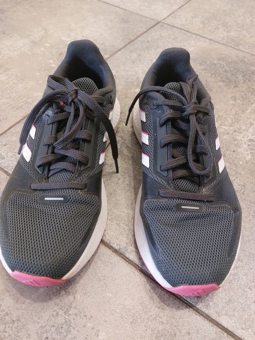 Жіночі кросівки Adidas runfalcon
