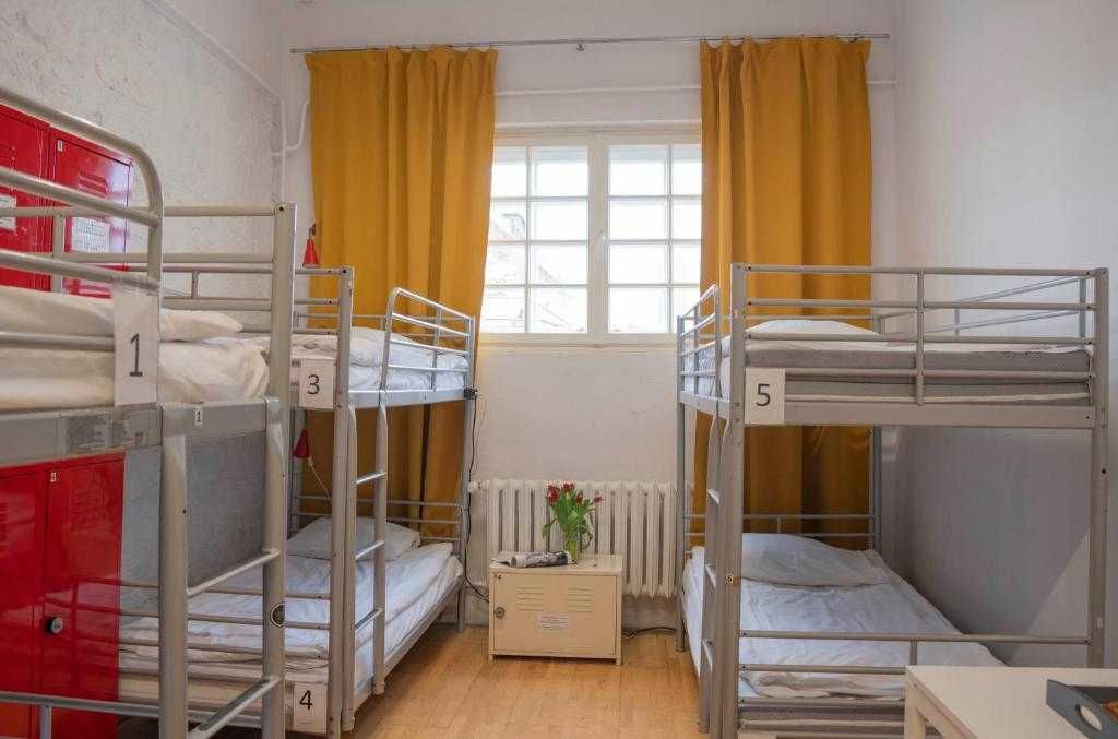 Odstąpię hostel Warszawa ul. Nowy Świat