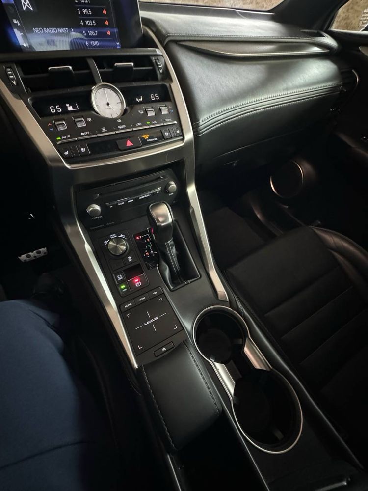 Продам авто Lexus nx 300 f-sport. 2017
