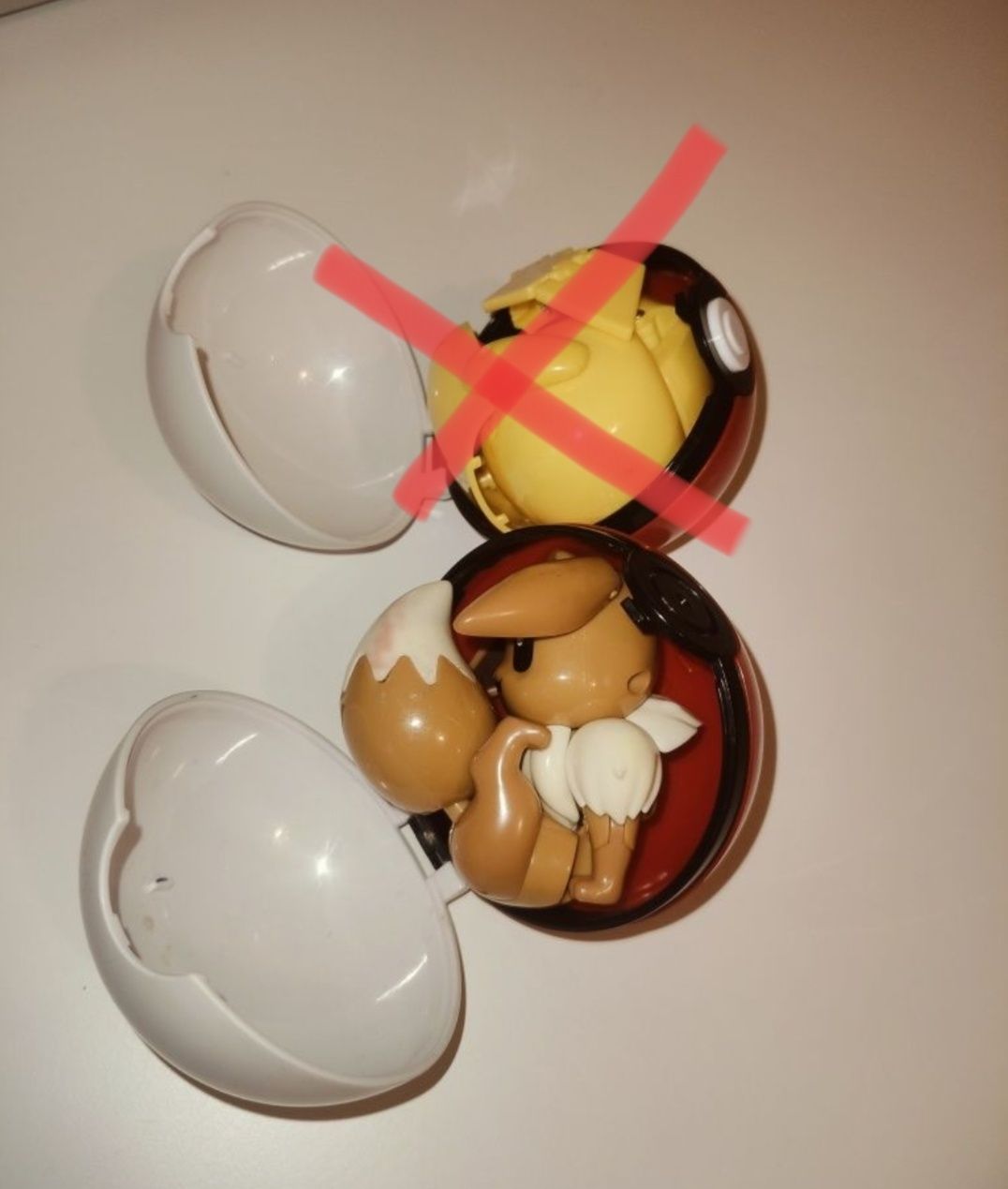 Pokeball Pokemon Eevee
