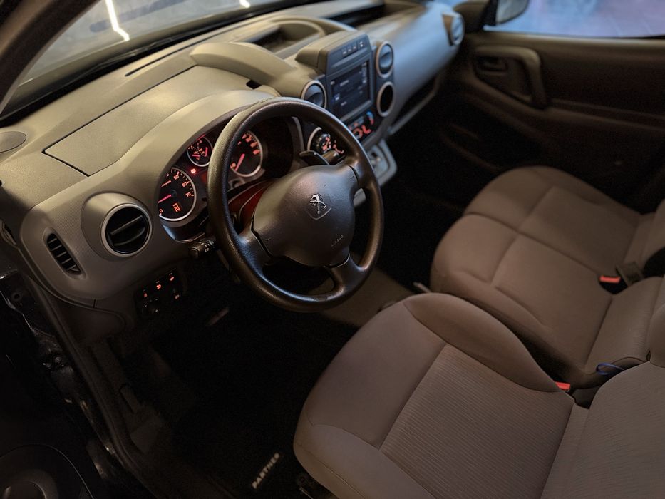 Peugeot Partner 1.6D 100cv Auto - IVA DEDUTÍVEL - 3 lugares