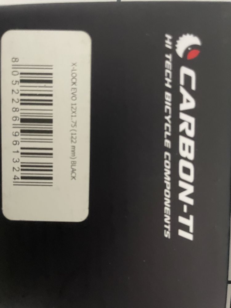 Carbon-TI apertos de roda p/ Trek Emonda