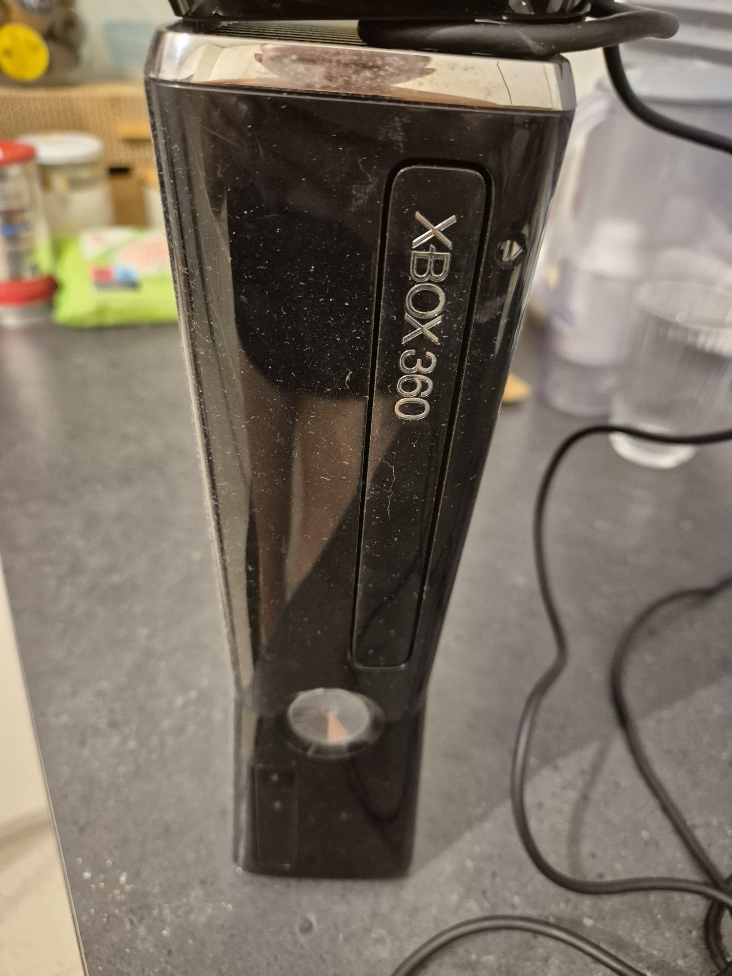 Xbox 360 kinect plus 3 gry
