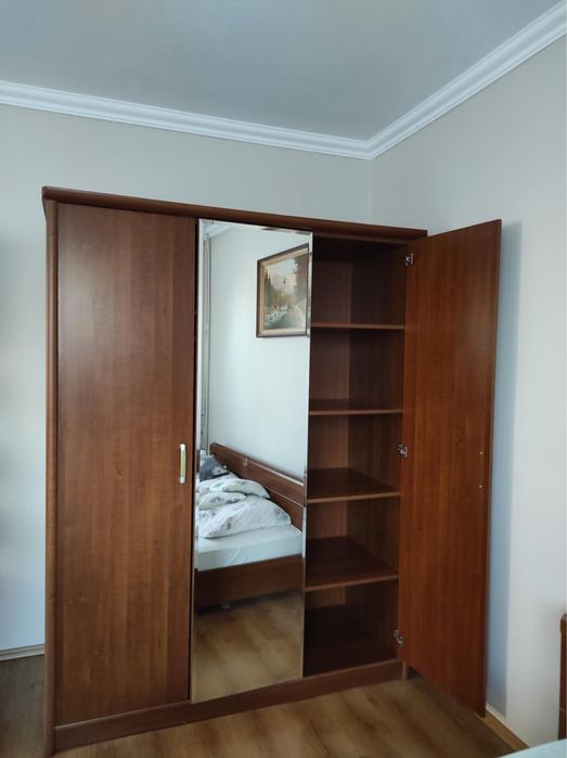 Szafa z lustrem