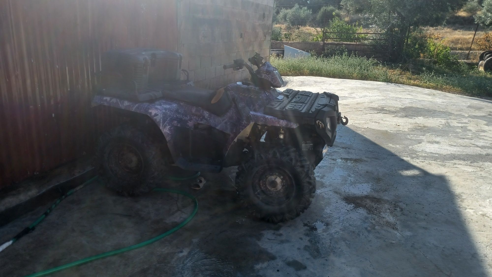 Polaris sportsman 800 em bom estado o geral sem documentos