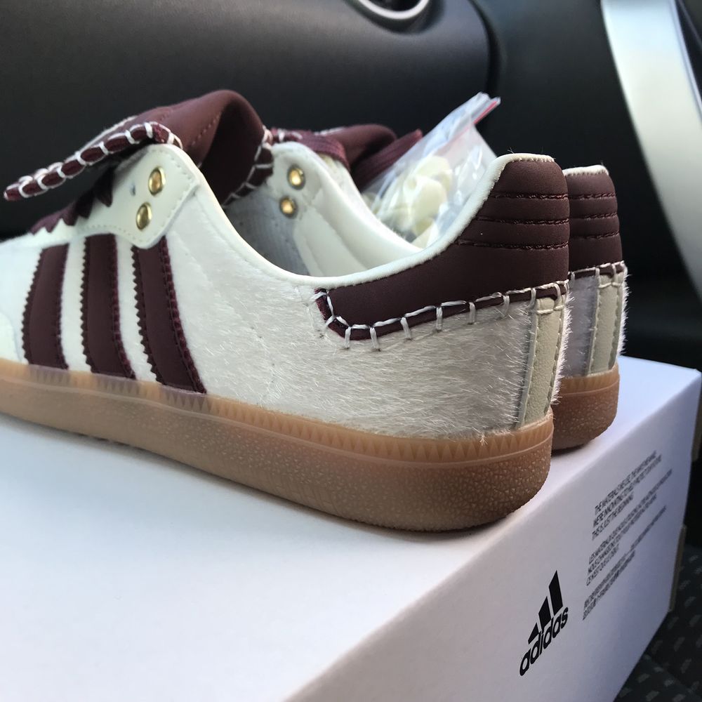 Жіночі білі кросівки адідас Adidas Samba Wales Bonner White Bordo