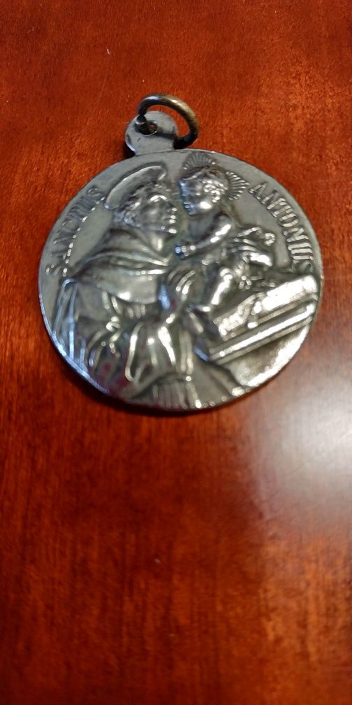 Medal ( 1931 ) przedstawiający Świętego Antoniego z Padwy.