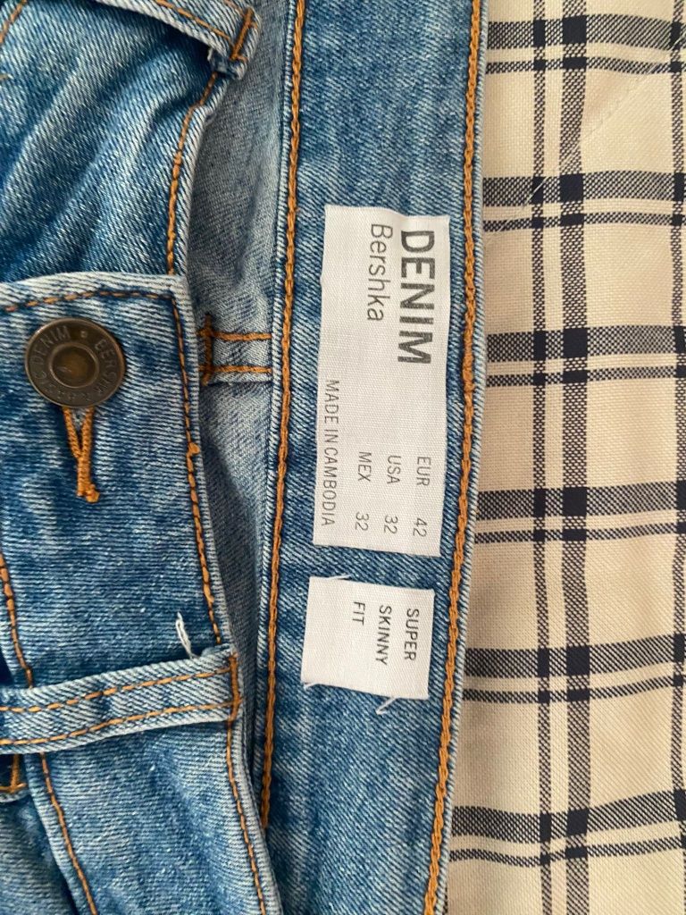 Calças Bershka Modelo Super Skinny Tamanho 42