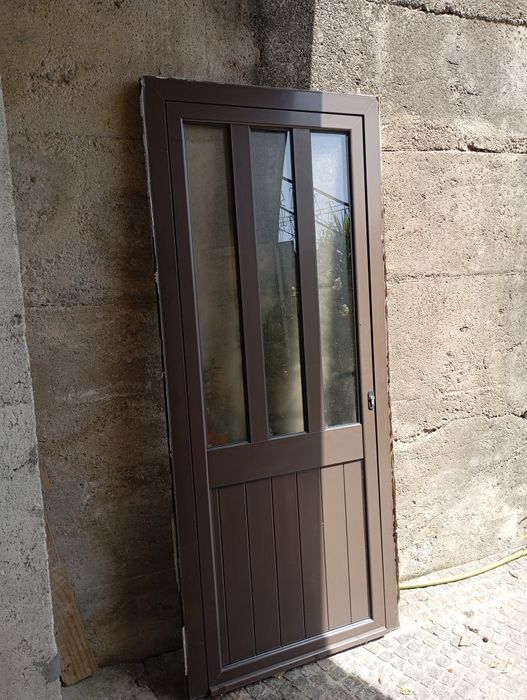 Porta em alumínio
