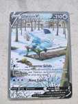 Cartas Pokémon algumas super raras e outras menos raras