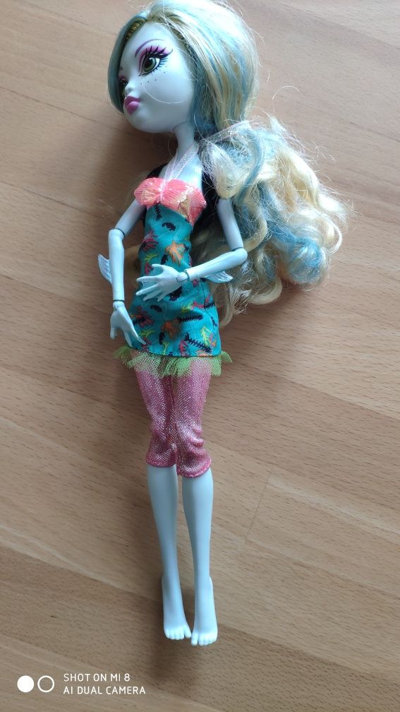 Sprzedam lalkę Monster High. W dobrym stanie. Nie zniszczoną.