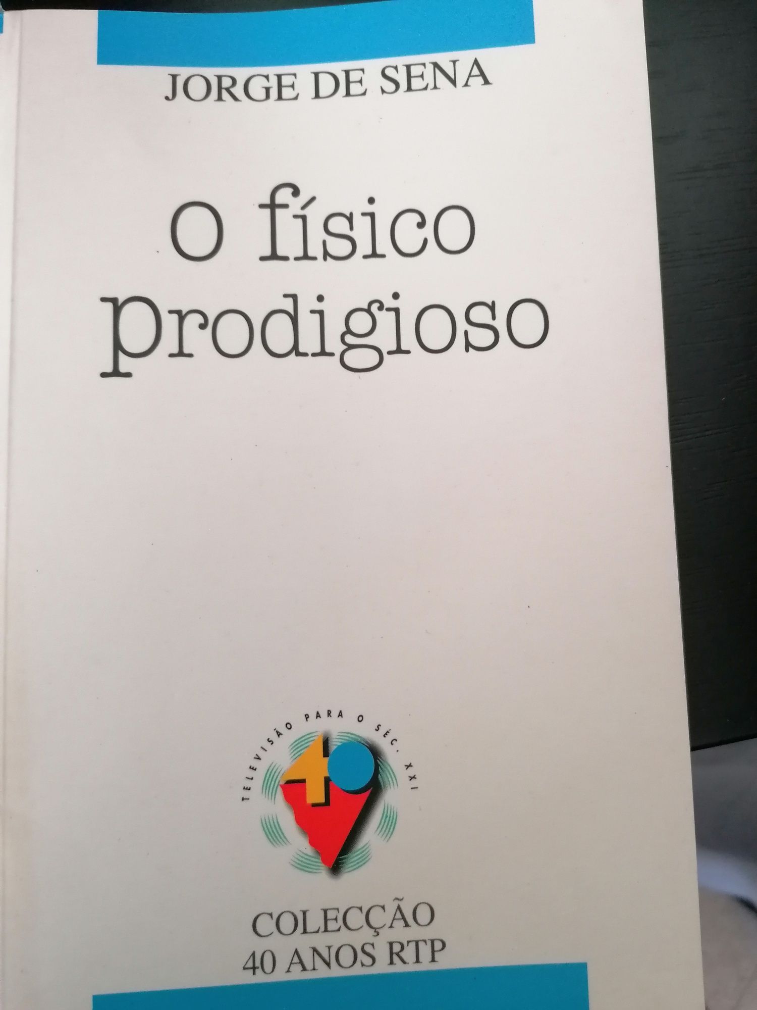 Vários livros antigos