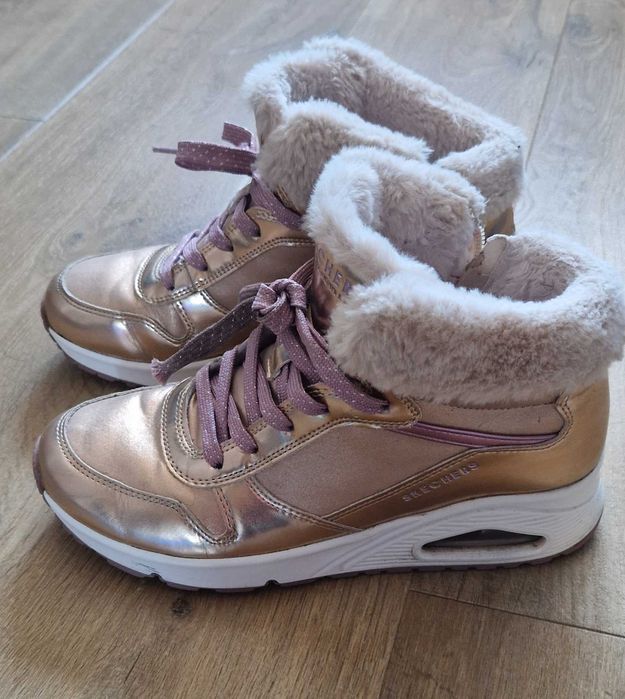 Buty Skechers za kostkę rozm. 37  Rose gold z futerkiem stan bdb