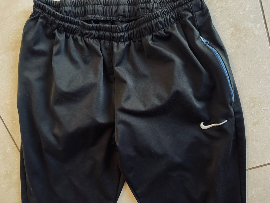Nike swoosh sportowe spodnie dresowe, czarne joggery, super stan S/M