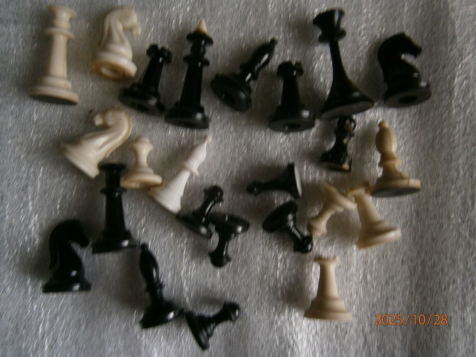 шаматы  на магнитиках.