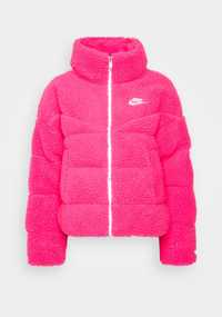 Różowa kurtka Nike ze sztucznego kożuszka M