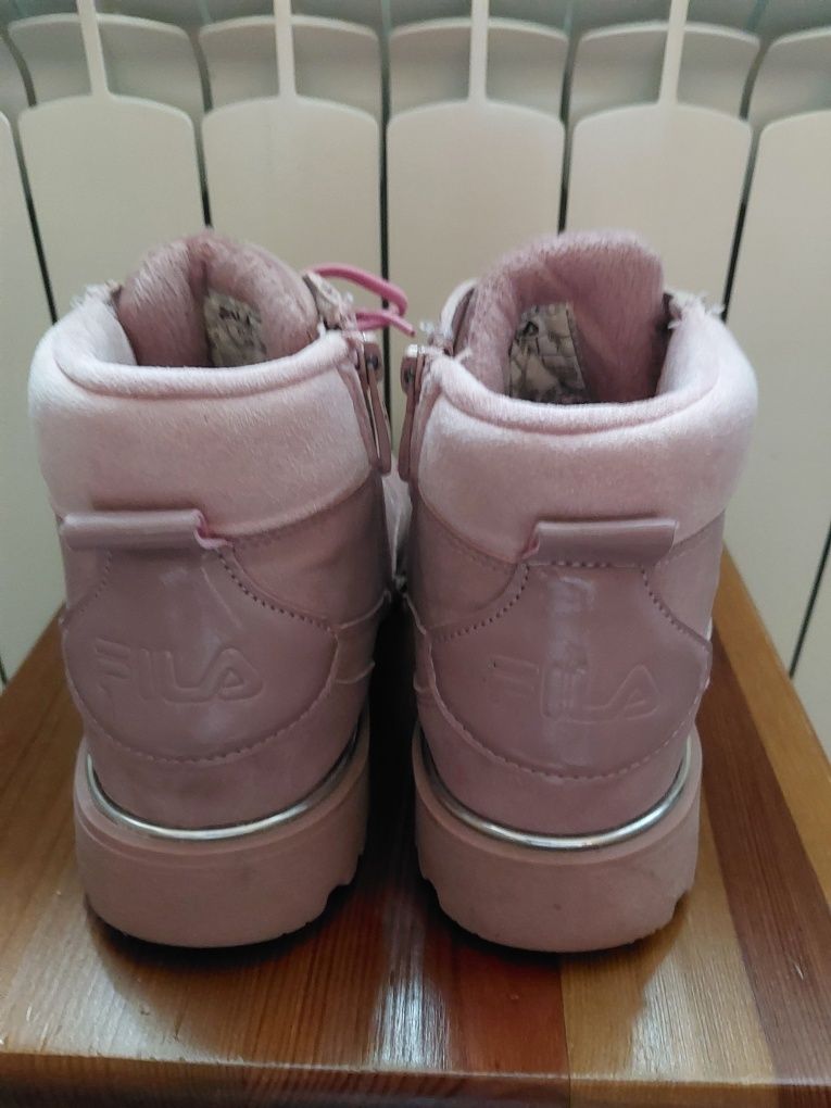Buty trapery Fila r. 39 (wkładka 25 cm)