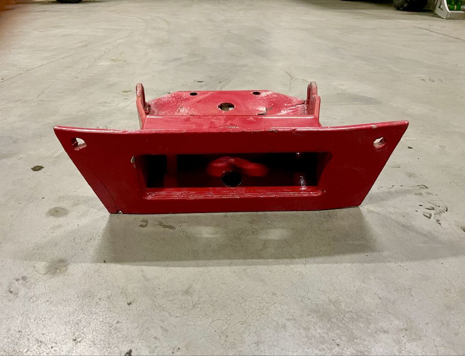 Zaczep przedni oryginalny Massey Ferguson MF 135