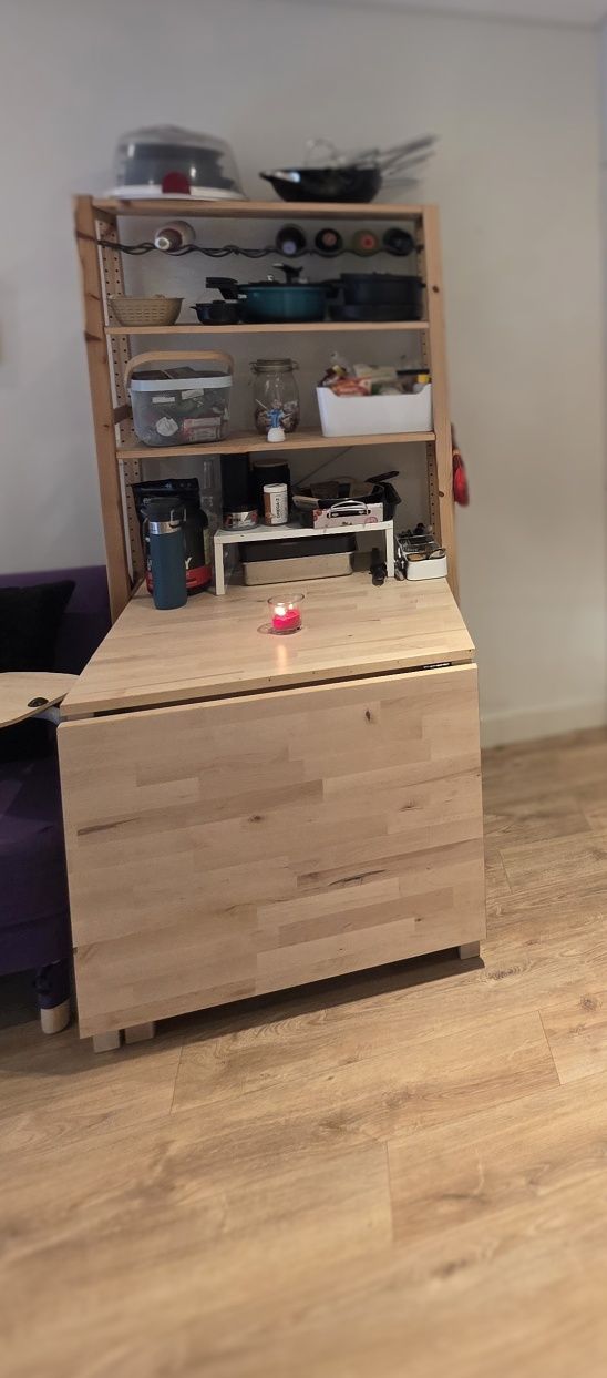 Mesa dobrável com prateleiras IKEA